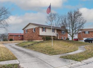 1038 Nila Gay Ct, Miamisburg, OH 45342