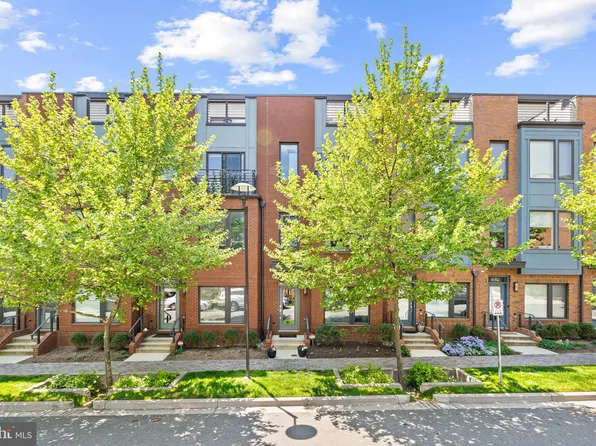 16324 Decker Pl, Rockville, MD 20855