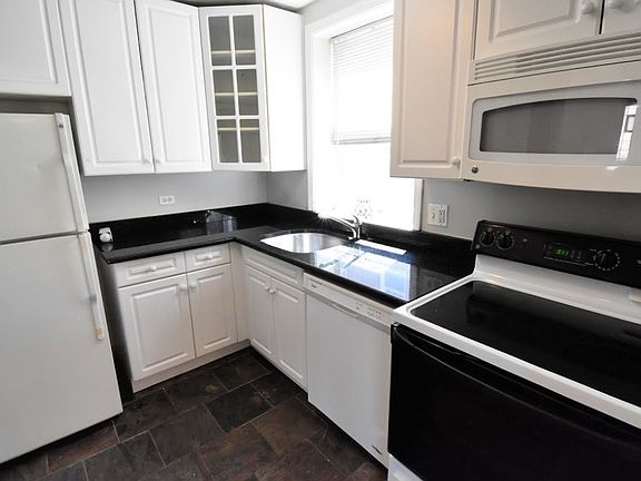 2nd image of 2429 W Farragut Ave APT 2A