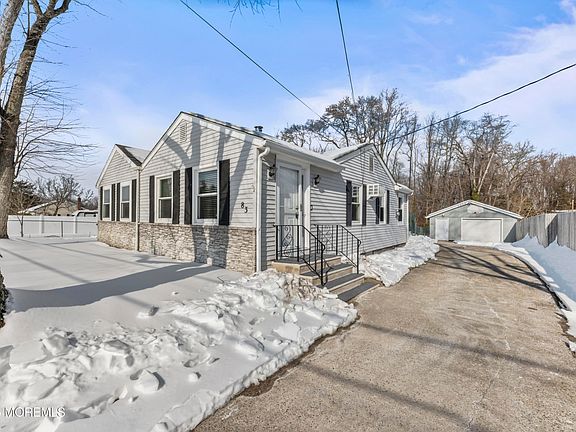 4th image of 83 Chesterfield Jacobstown Road