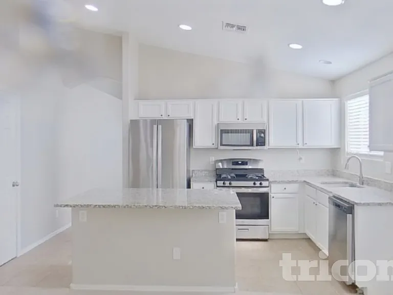 45539 W Sky Ln — Photo 5