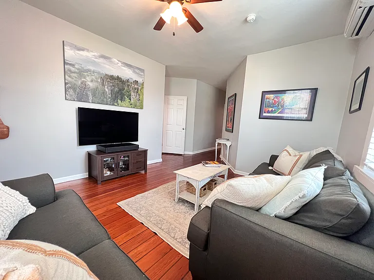 1530 Monroe St #1530 — Photo 6