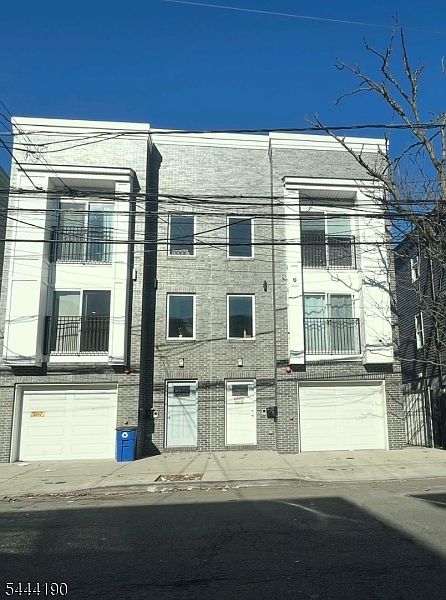 1st image of 120 Fleming Ave