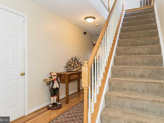 4th image of 12040 Country Mill Dr