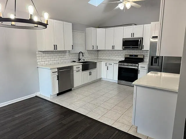 2S151 Avondale Ln — Photo 8