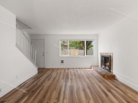 4th image of 1153-1155 NE 120th Ave #1