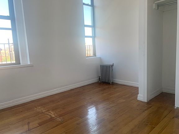2nd image of 616 W 207th St APT 5D