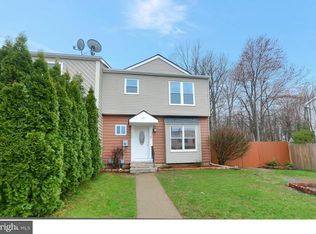 39 Tudor Ln, Lawrence Township, NJ 08648