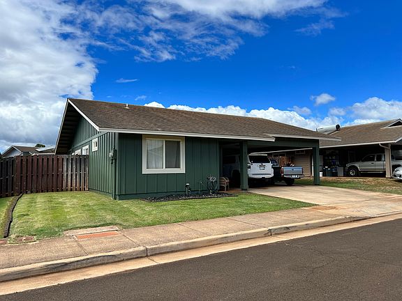 Side lawn + home