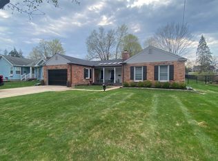 824 S Leroy St, Fenton, MI 48430
