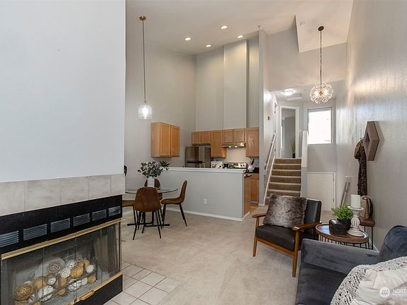 5th image of 4713 NW Walgren Drive #105