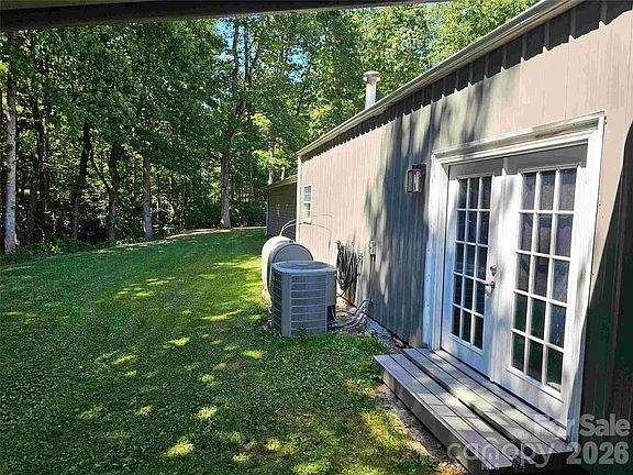 3rd image of 669 Old Lowgap Rd