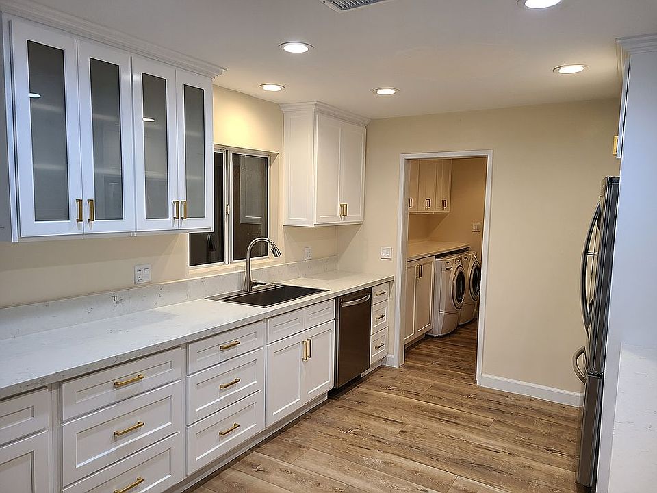 1st image of 682 Santiago Ave