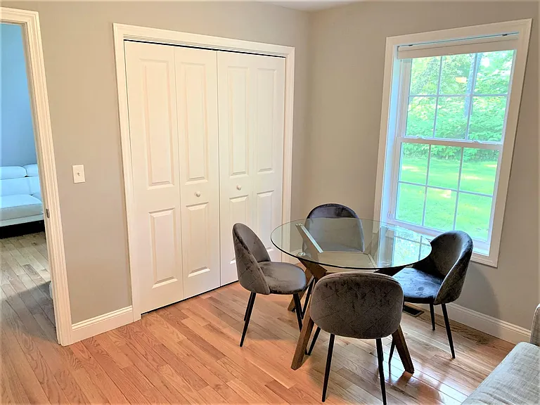 380 King St #11 — Photo 20