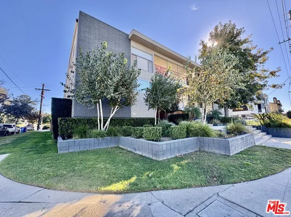 7524 Sepulveda Blvd APT 203, Van Nuys, CA 91405