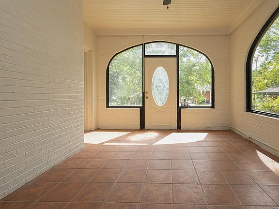 5th image of 331 Church St