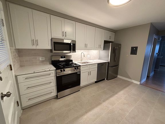 2nd image of 9608 N Greenwood Ave #1W