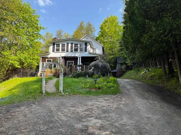 48 Old Lake Colby Rd, Saranac Lake, NY 12983