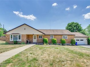 2410 Mount Pleasant Dr, Monroeville, PA 15146