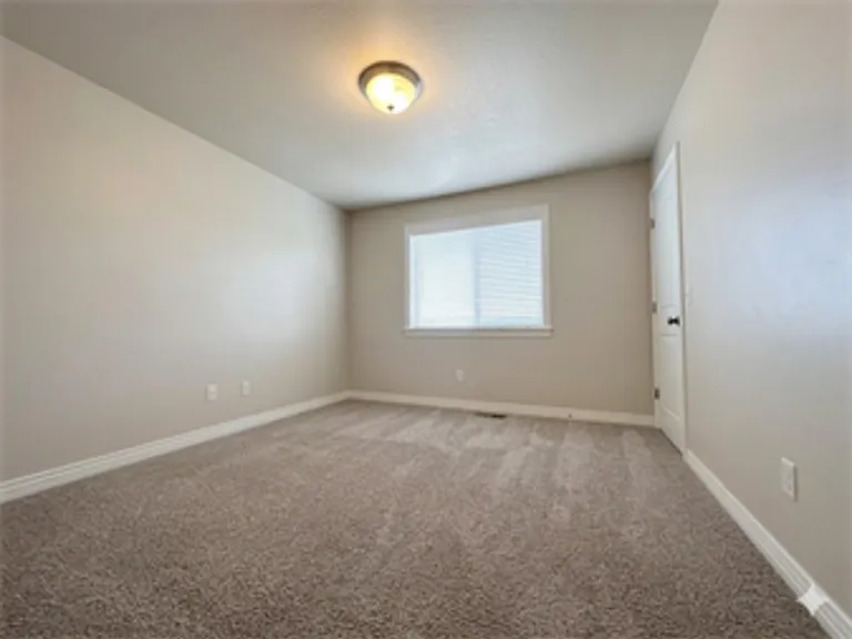 465 N 2650 W #C — Photo 5