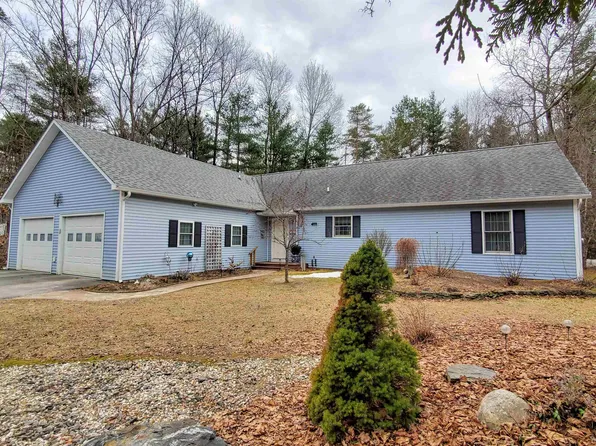 565 Farmer Drive #210, St. Johnsbury, VT 05819