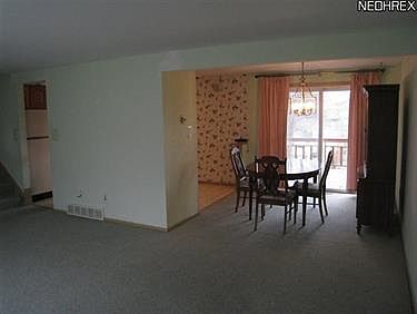 5th image of 9427 Hyde Park Dr