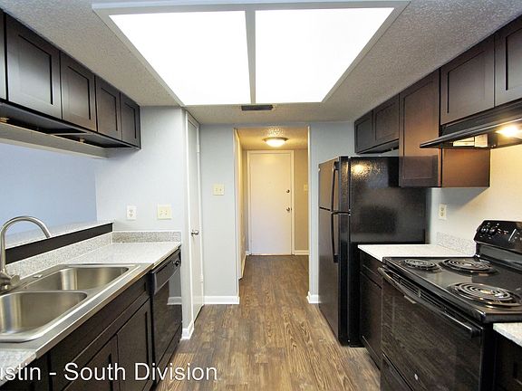 5th image of 2612 Gwendolyn Ln APT A