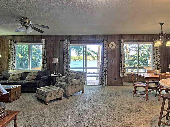 5th image of 1087 Resort Dr