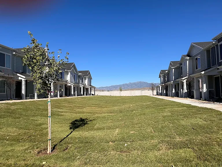 907 E Sea Horse Ct — Photo 35
