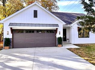 215 W North St, Pleasant Hill, OH 45359