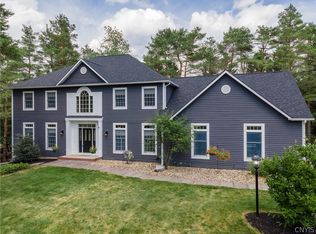 4544 Spruce Ridge Dr, Manlius, NY 13104