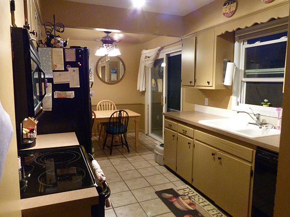 kitchen from side entry