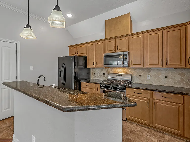 4203 Cedar Creek Ct — Photo 5
