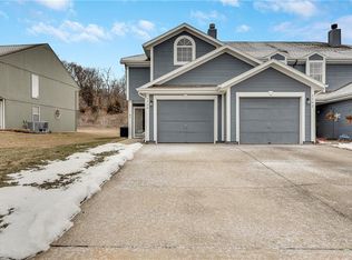 5540 NE Moonlight Meadow Dr, Lees Summit, MO 64064