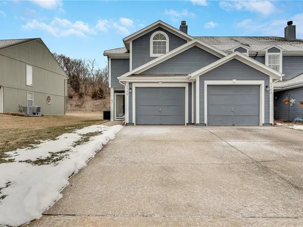5540 NE Moonlight Meadow Dr, Lees Summit, MO 64064
