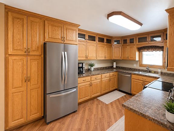 5th image of 12 Gatewood Dr