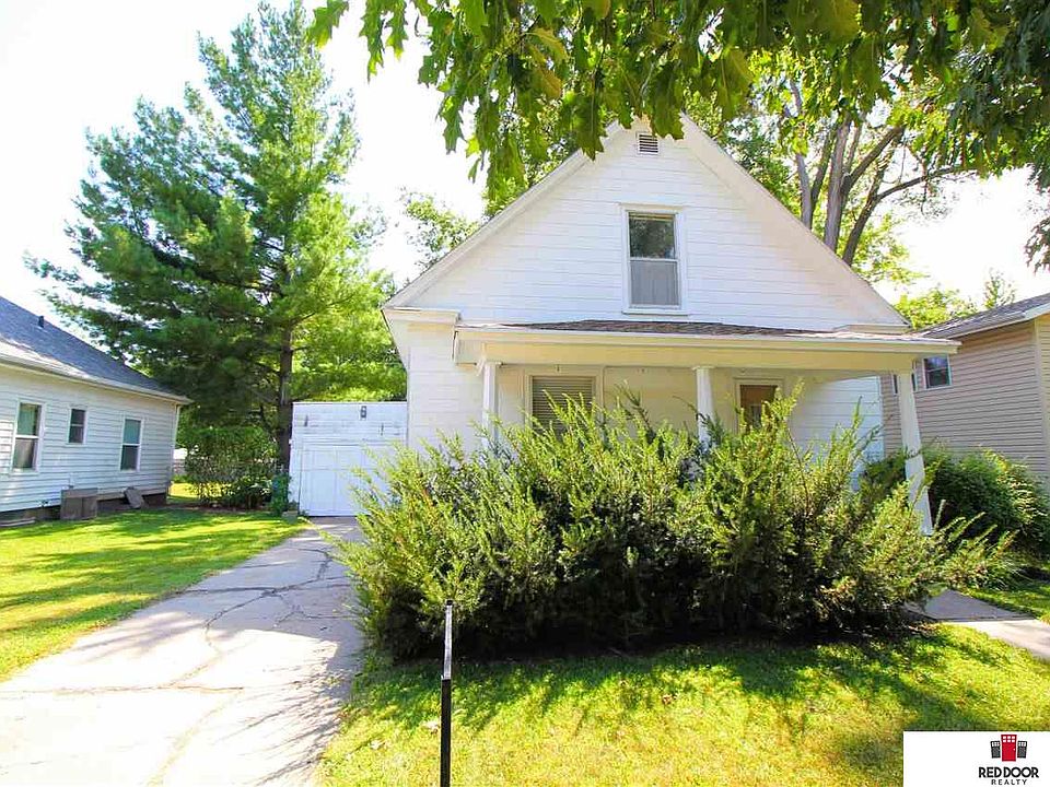 1st image of 4419 Greenwood St