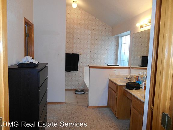 5th image of 2808 Weymouth Ct