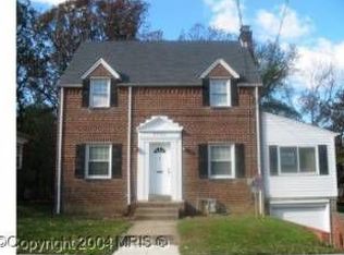 2705 32nd St SE, Washington, DC 20020