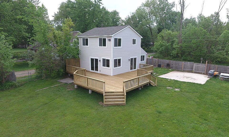 2nd image of 563 Cranbourne St