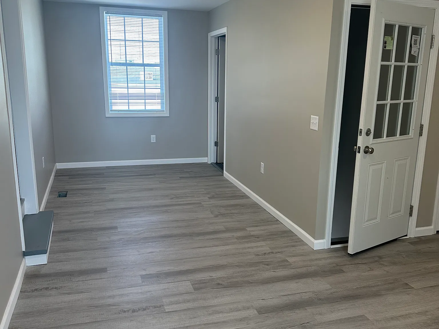 2 bed, 1000 sqft, $1,100 — Photo 2