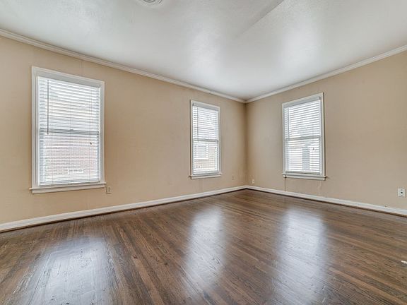 3rd image of 6026 Curzon Ave