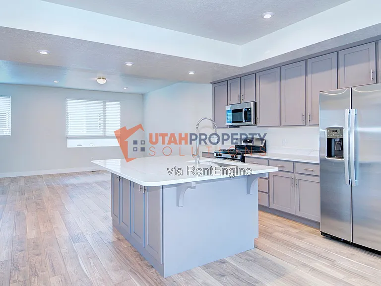 388 S 980 W — Photo 9