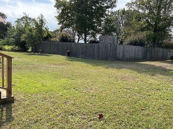 4th image of 582 Five Mile Road