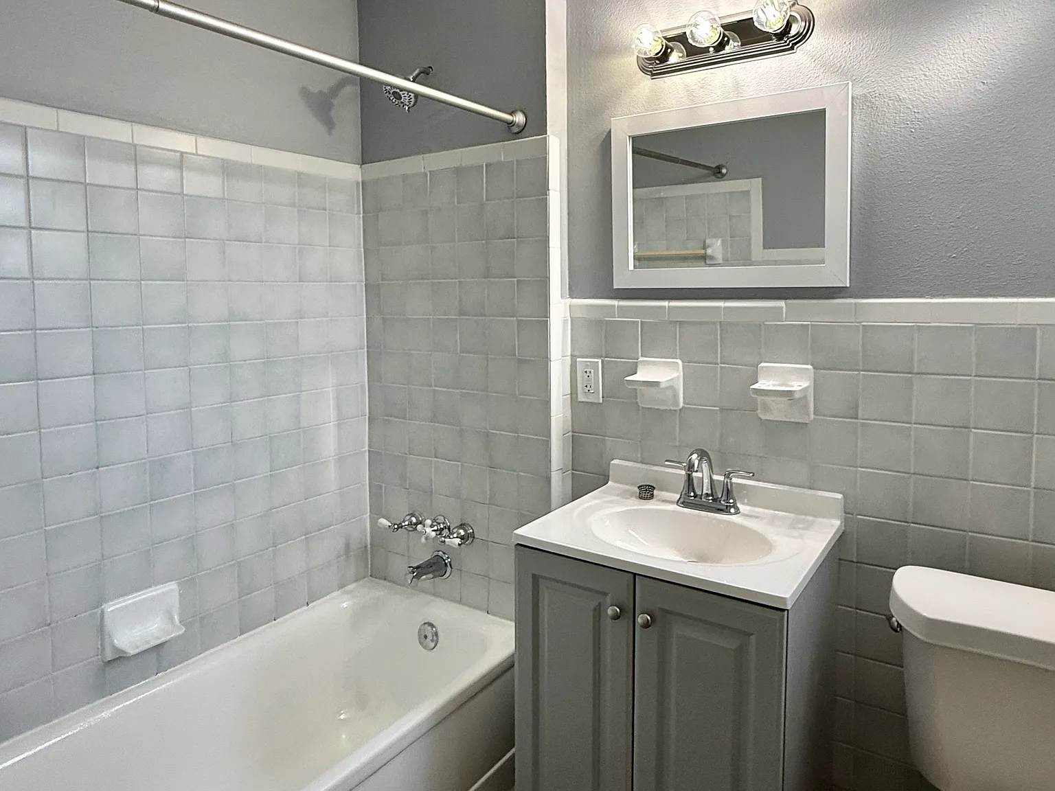 2 bed, 1500 sqft, $2,400 — Photo 2