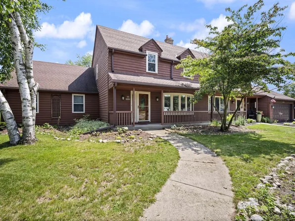 N17W5189 Garfield CIRCLE, Cedarburg, WI 53012