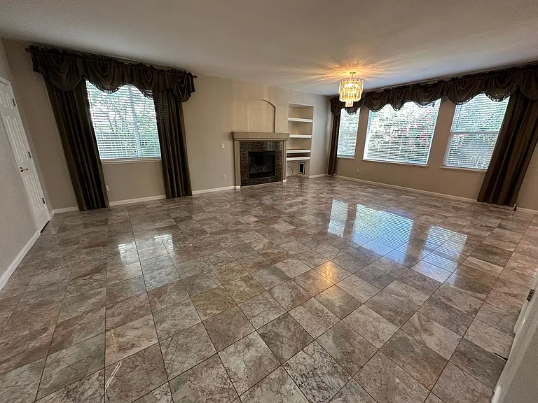 2283 Gary Ln — Photo 3