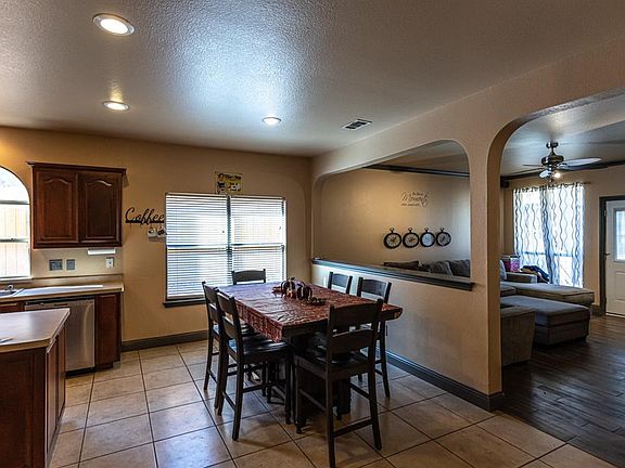 3rd image of 1160 Kachina Ln