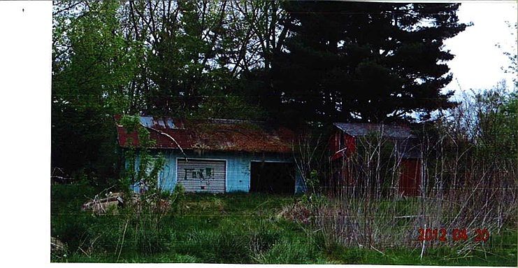2nd image of 201 S Roosevelt Rd