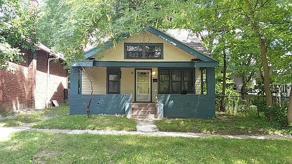1st image of 612 Miner St